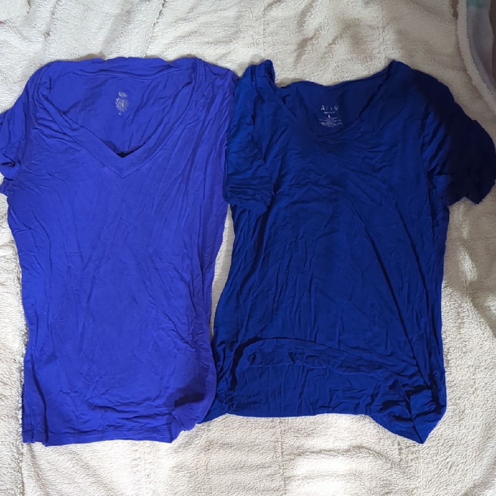 Mossimo Supply Co Blue Fitted V-Neck T-Shirt